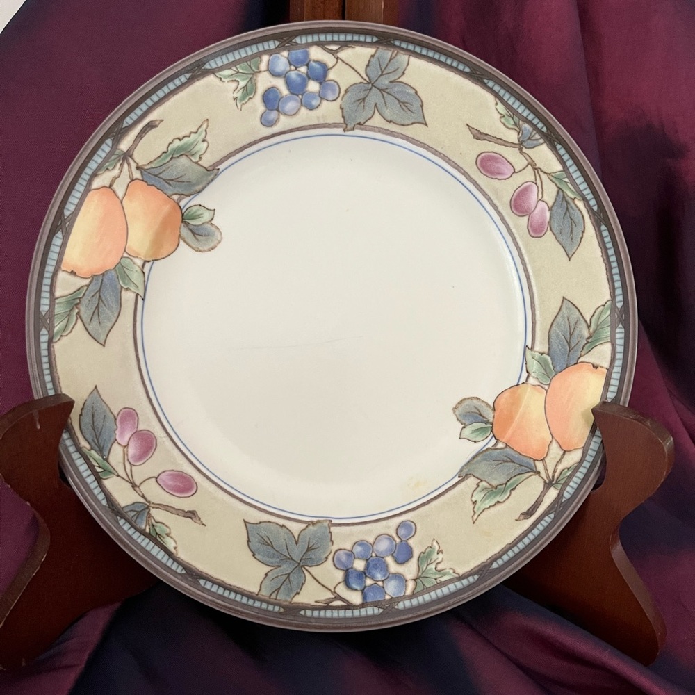 Mikasa INTAGLIO Harvest Garden salad Plate